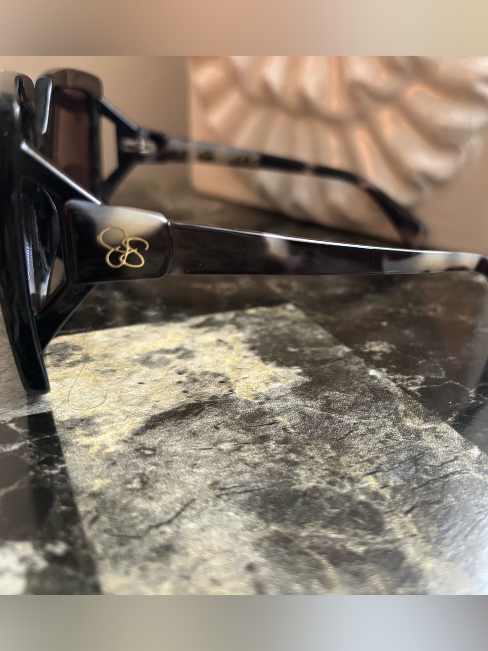 Jessica Simpson women's oversized sunglasses